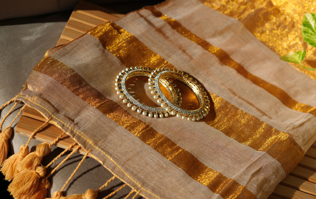 Suvarna Rekha Kasavu Saree