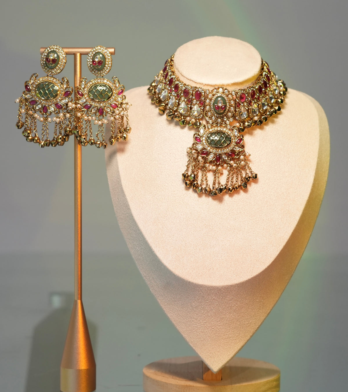 Aarohi Necklace Set
