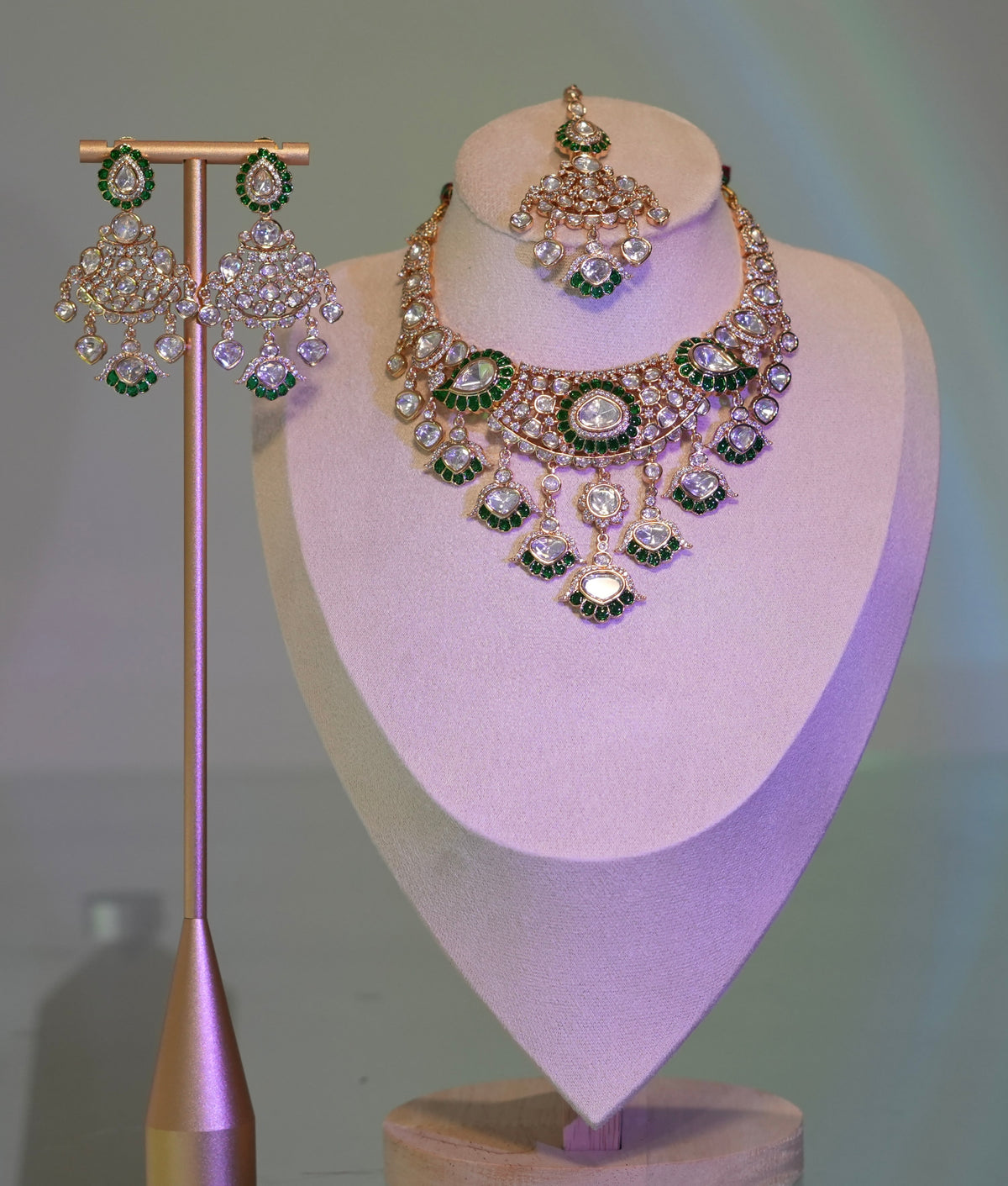 Inaya Necklace Set
