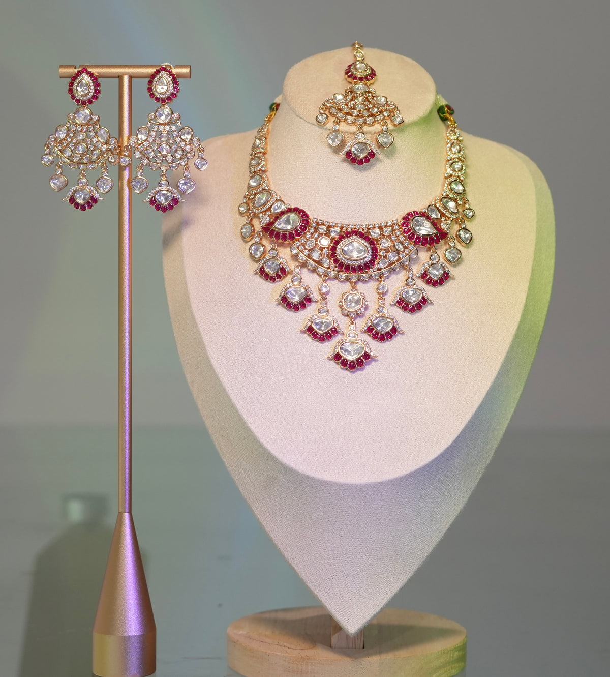 Inaya Necklace Set
